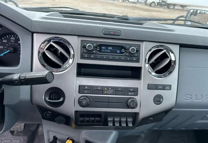 2022 Ford F650 Super Duty photo 32