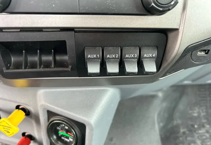 2022 Ford F650 Super Duty photo 33