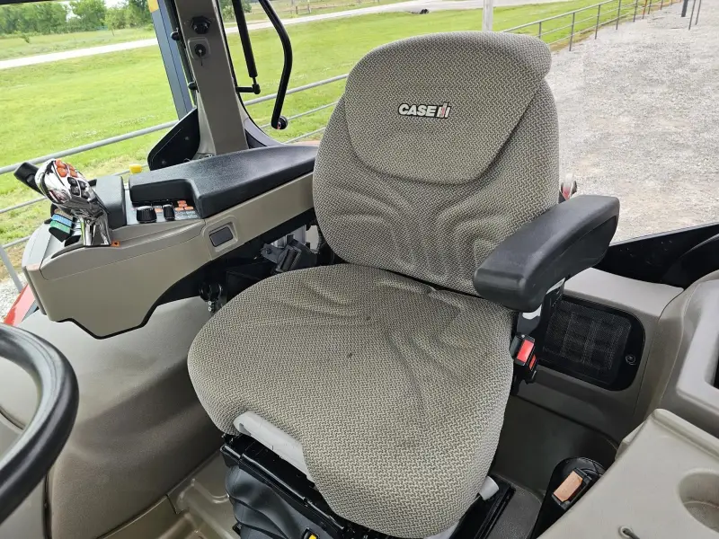 2022 Case IH Puma 200 Tractor – L107 Loader – AFS Connect photo 13