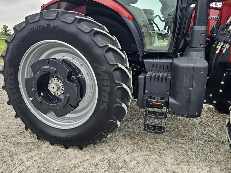 2022 Case IH Puma 200 Tractor – L107 Loader – AFS Connect photo 9