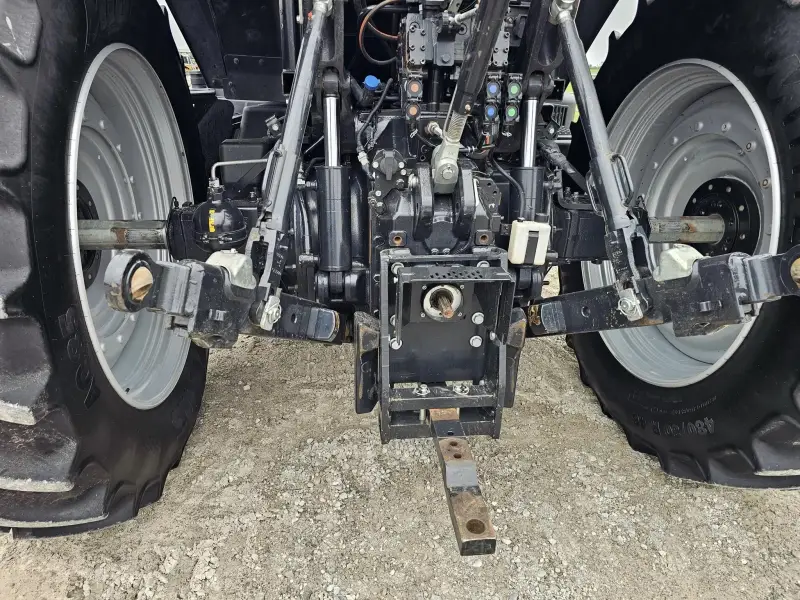 2022 Case IH Puma 200 Tractor – L107 Loader – AFS Connect photo 11